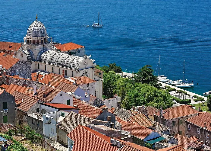 Two-bedroom In Grebaštica